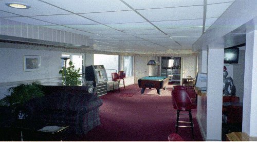 /eric/kestrelsnest-blog/raw/branch/main/static/legacy/gobbler/lounge.jpg