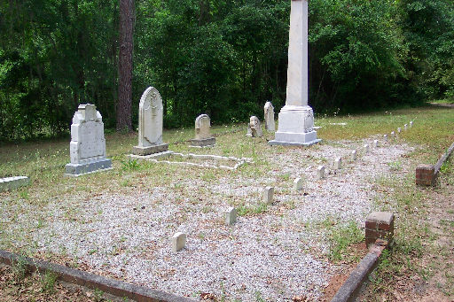 /eric/kestrelsnest-blog/raw/commit/eddd9d2a802150d37fd8266b0d778cfbd2db8b7b/static/legacy/revcemetery/largeimages/generated/mcdermottfamily_scaled_512.jpg